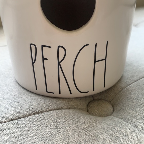 Rea Dunn - Picture 4 of 6